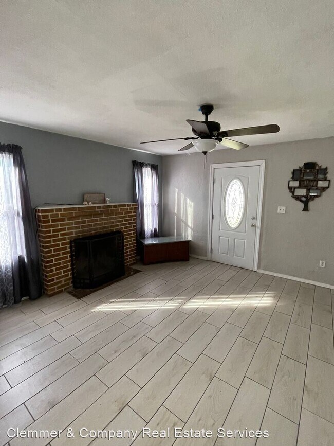 Foto del edificio - 3 br, 1 bath House - 500 Oildale Drive