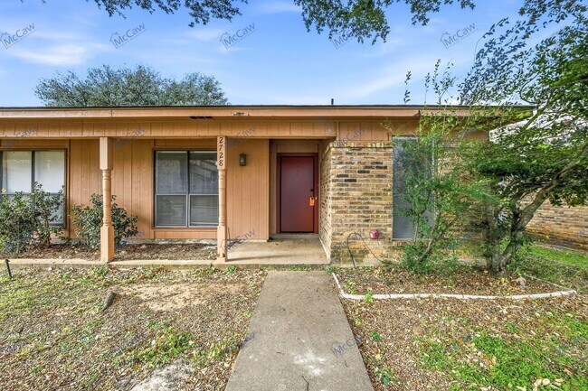Foto del edificio - 2728 Westchester Dr