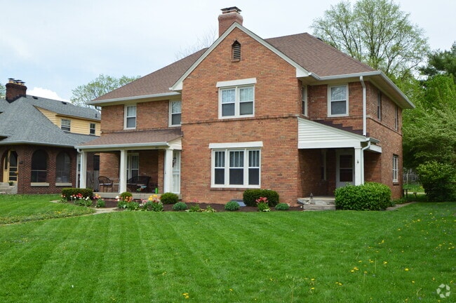 Building Photo - 4921 Graceland Ave