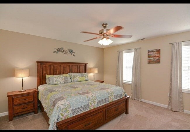 Building Photo - 8 Sourwood Cir