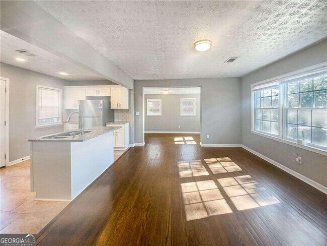 Building Photo - 3168 Canary Ct
