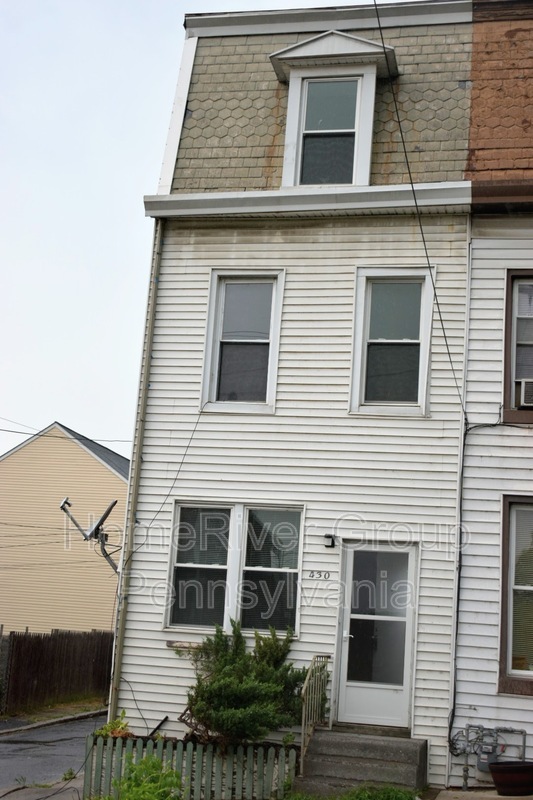 Building Photo - 430 Muench St