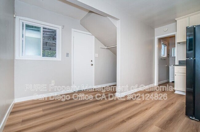 Foto del edificio - 1051.5 Grand Ave
