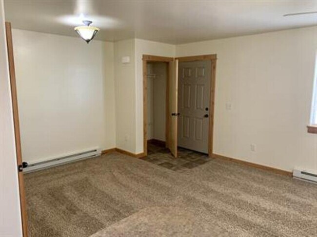 Building Photo - 1033 Enterprise Dr