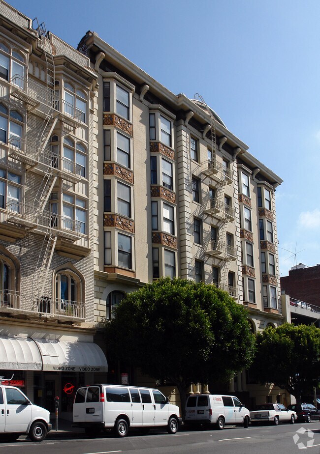 Foto del edificio - The Burke Lewis Apartments