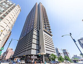 Building Photo - 235 W Van Buren St