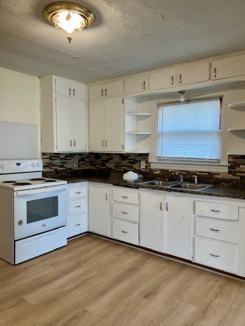 Kitchen - 1325 W Elm St