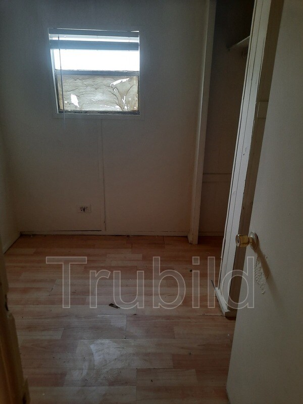 Foto del edificio - 1465 Remount Rd