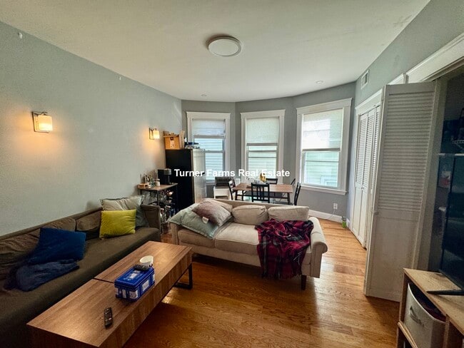 Foto del edificio - 146 Hillside St