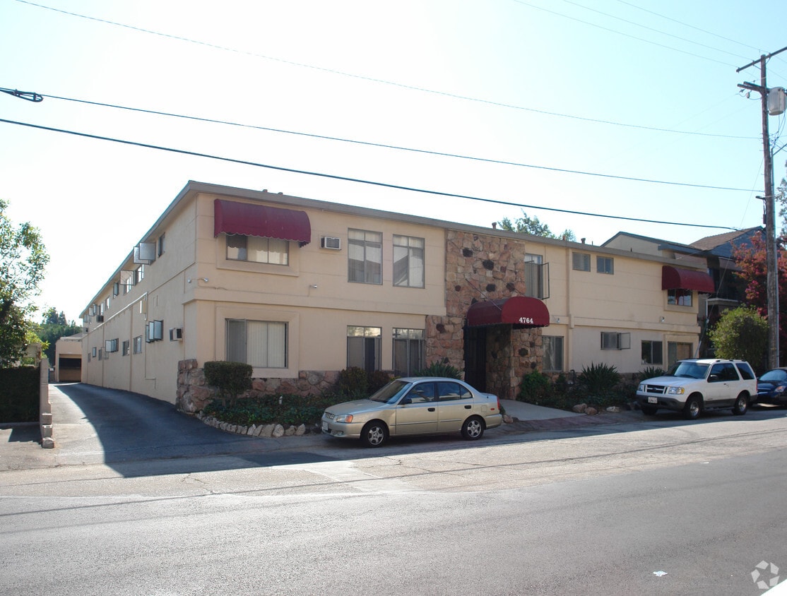 Building Photo - 4764 Forman