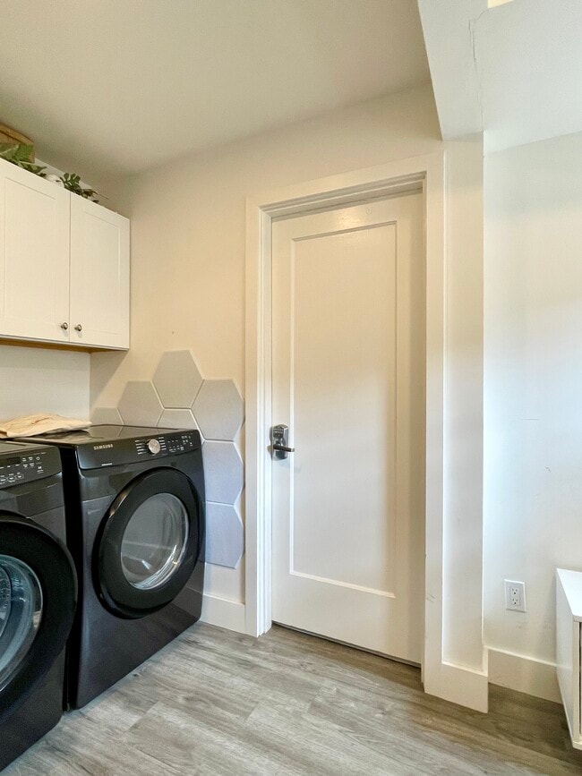 Foto del edificio - 732 16th Ave