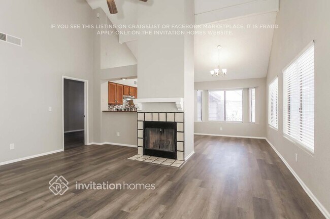 Building Photo - 2106 W Monona Dr