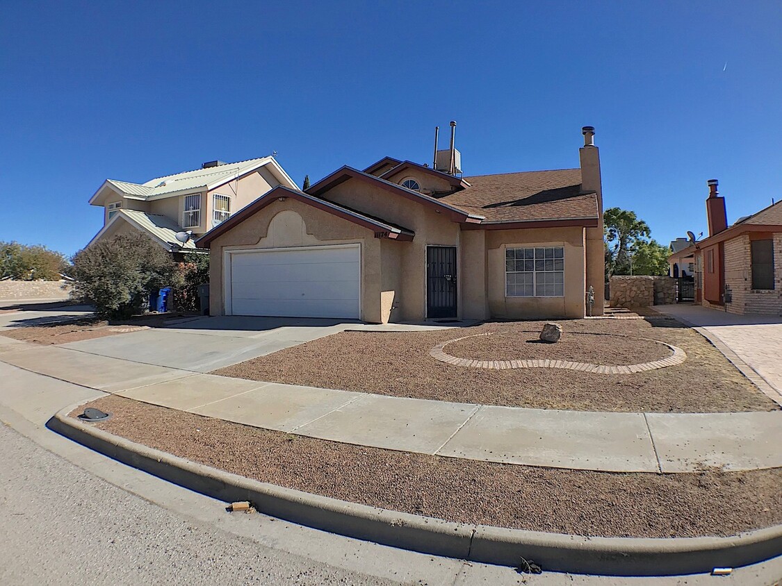 Foto principal - Northeast El Paso 3bed/2.5bath with Loft!