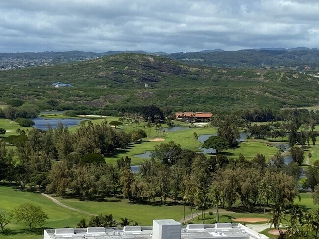 Foto del edificio - Gorgeous views of golf course and mountain...