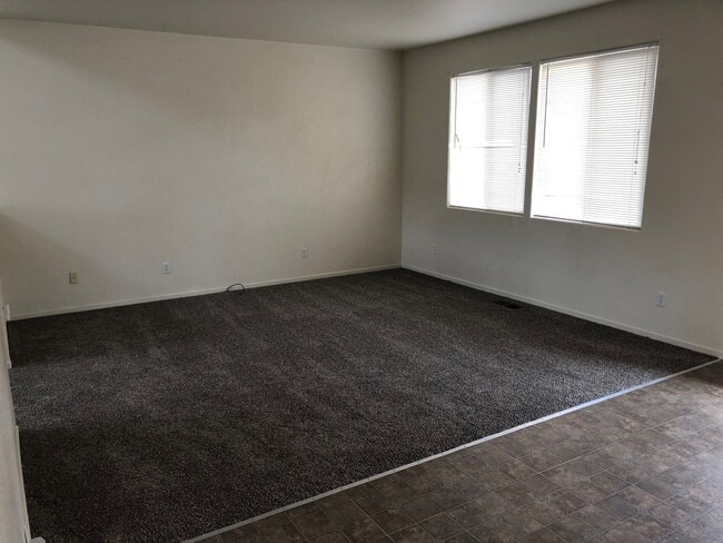 Building Photo - 5875 Blue Canyon Dr