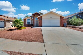 Building Photo - 1417 Plaza Verde Dr
