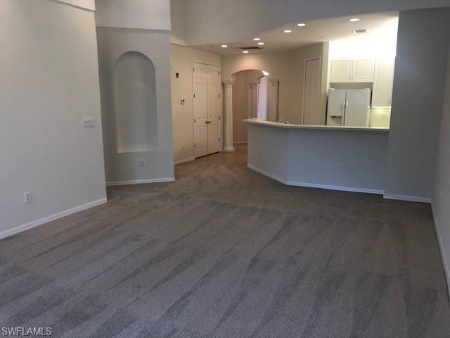Foto del edificio - 15250 Riverbend Blvd