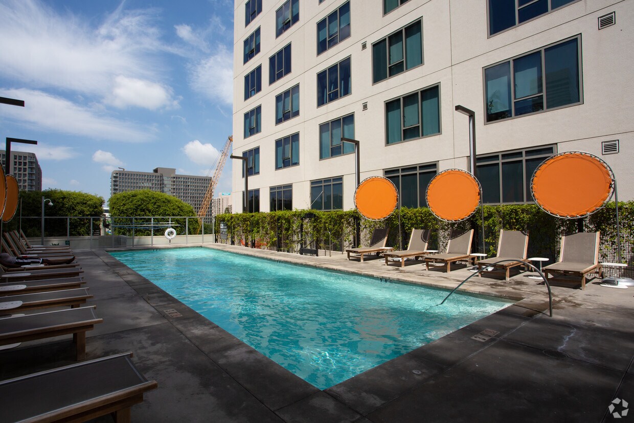 The Emerson Apartments 225 S Grand Ave Los Angeles, CA