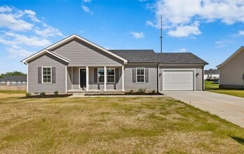 Building Photo - 540 Deluth Dr