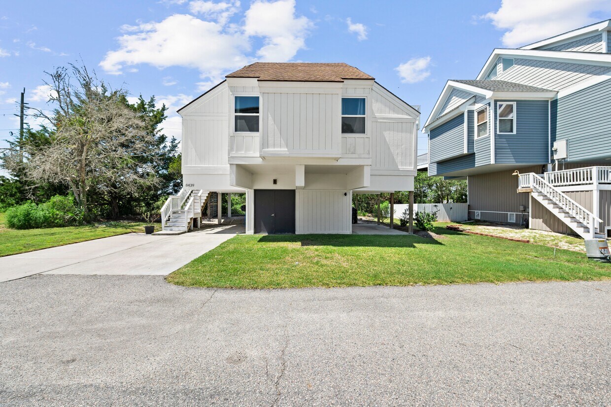 Foto principal - 8439 River Rd