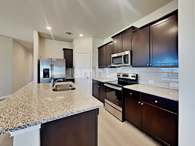 Building Photo - 2700 Iberia Court