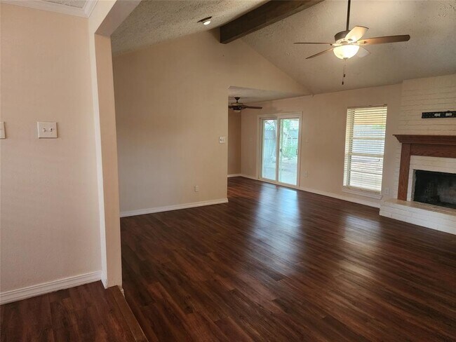 Foto del edificio - 1924 Myrna Ln