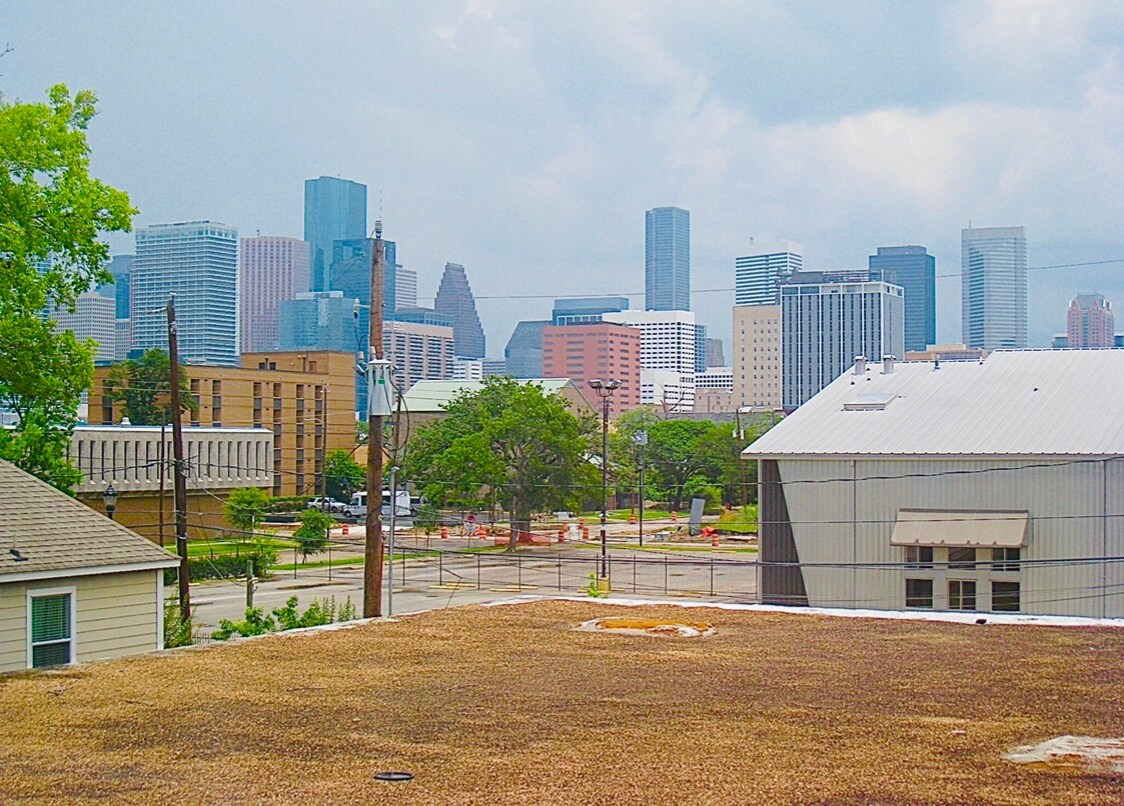View from master bedroom - 2716 Chenevert St (Houston, TX)