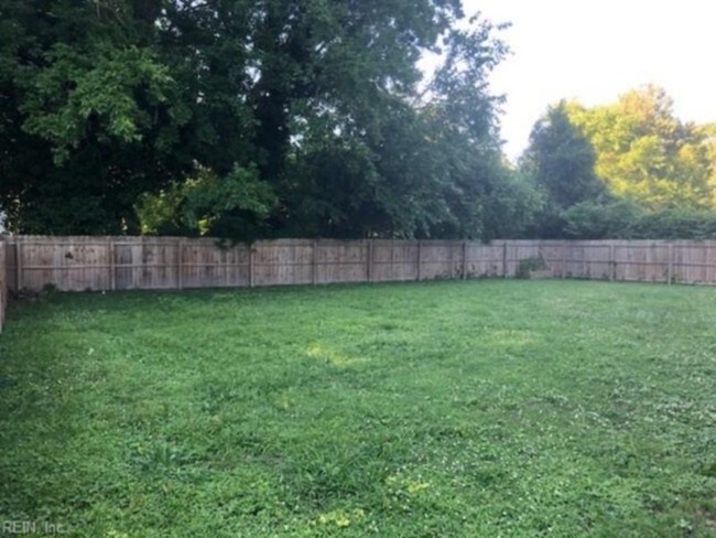 Foto del edificio - 948 Mildred St