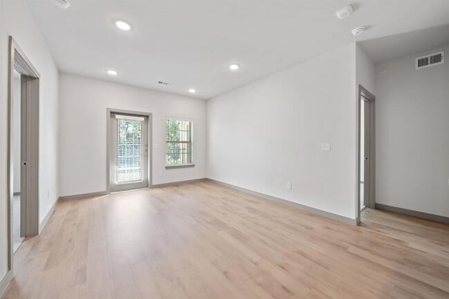 Foto del edificio - 691 Union Chapel Rd