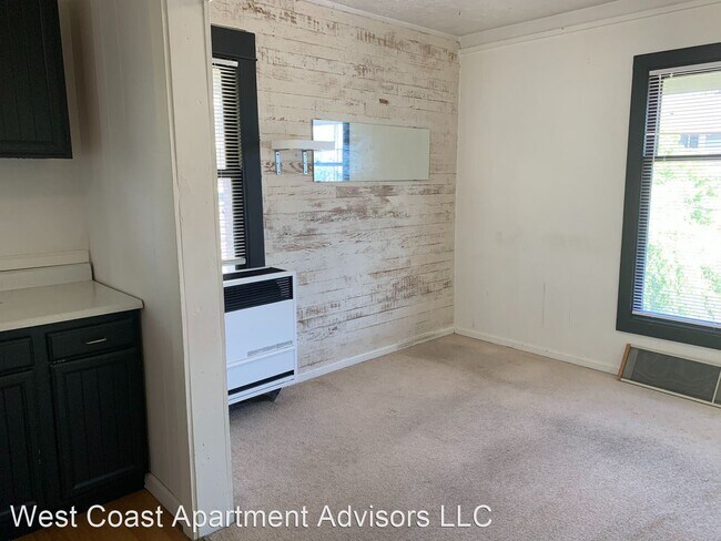 Building Photo - 807 N 49th St