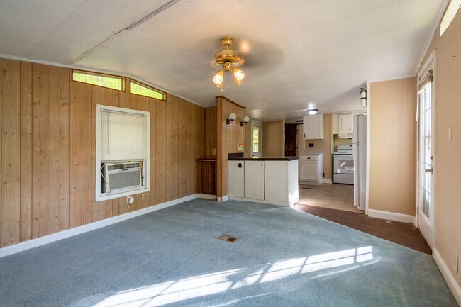 Foto del edificio - 4301 Budds Creek Road, Cunningham, TN 37052