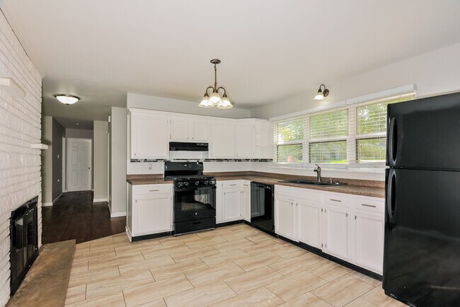 Building Photo - 12125 Killbrock Dr
