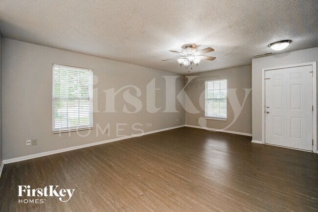 Foto del edificio - 14267 Clapboard Dr