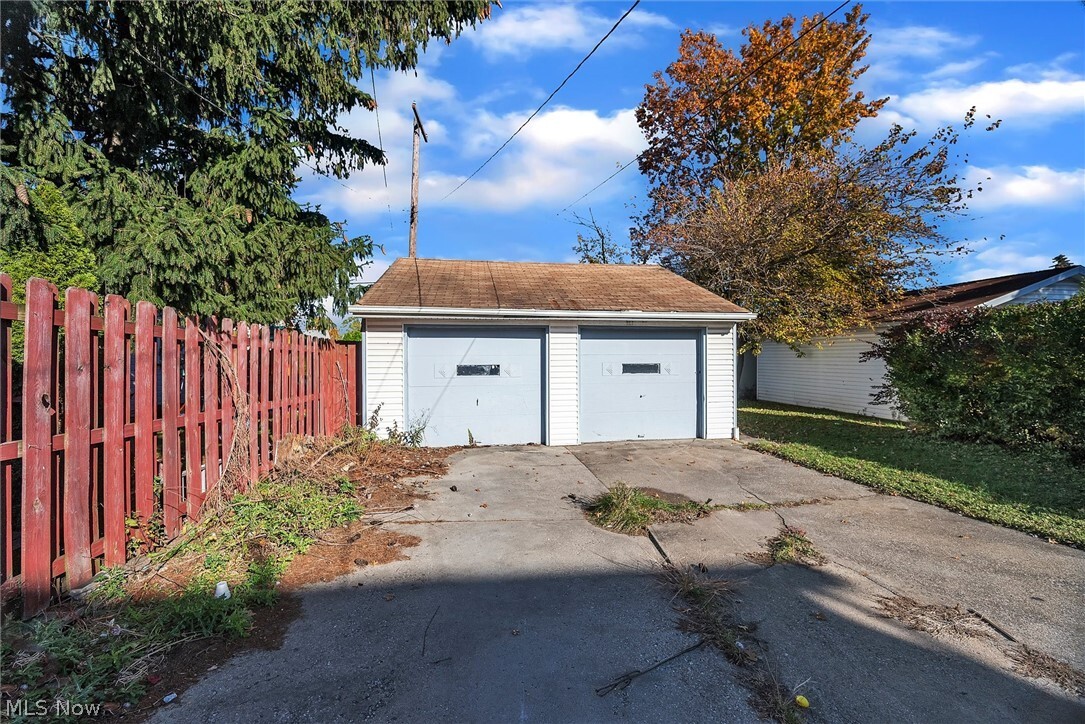 Primary Photo - 10901 Park Heights Ave
