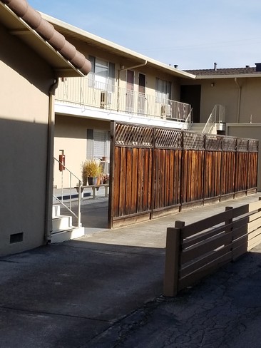 Tranquilo patio interior - Belaire Apts, Santa Clara