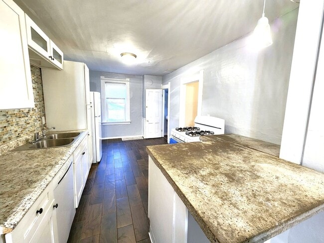 Foto del edificio - 2525 N Weil St