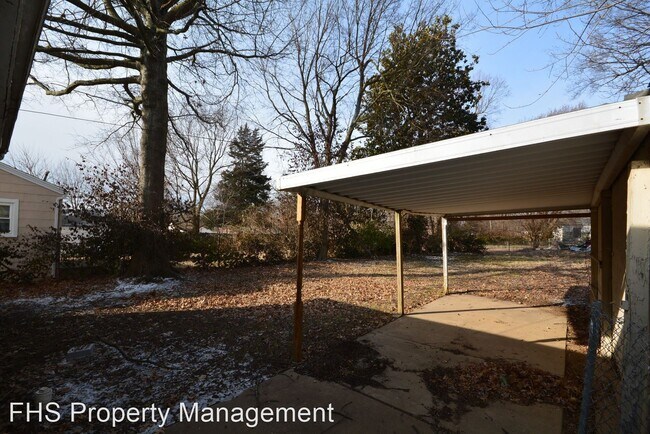 Building Photo - 2 br, 1 bath House - 1529 N Weller Avenue
