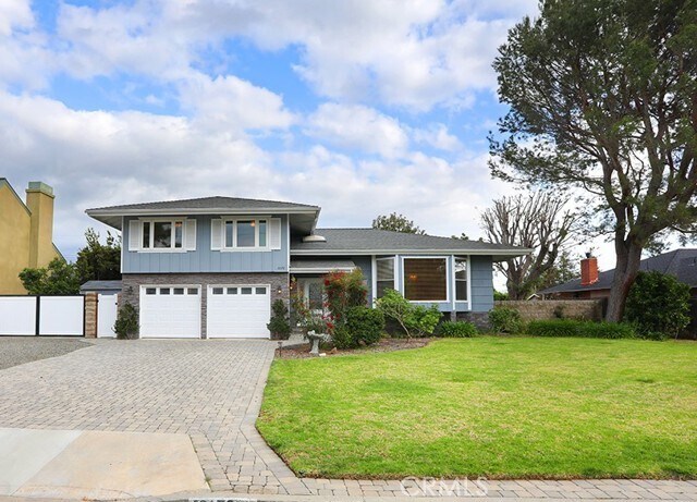 Foto principal - 12172 Woodlawn Ave