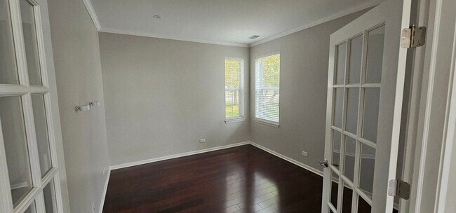 Building Photo - 481 Silver Charm Dr