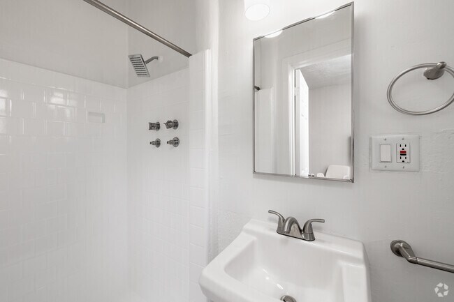 Estudio - 323SF - Baño - SM Hollywood Studios