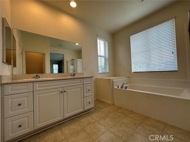 Building Photo - 8435 Manola Pl