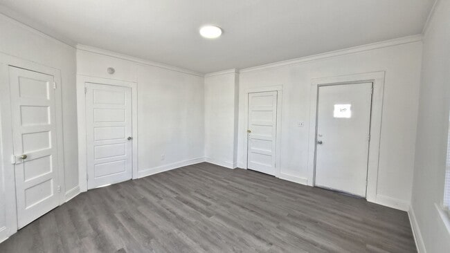 Building Photo - Updated Two Bedroom House For Rent in Anderson SC!