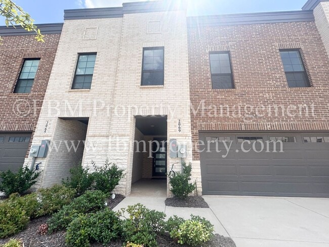 Building Photo - 2069 Layla Dr