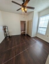 Building Photo - 1222 42nd St