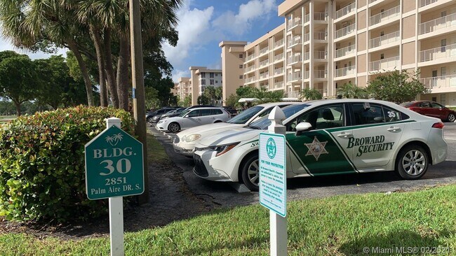 Foto del edificio - 2851 S Palm Aire Dr