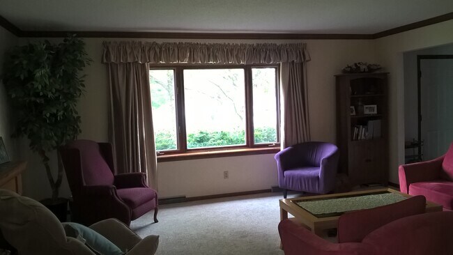 Foto del edificio - 7326 Harvest Hill Rd