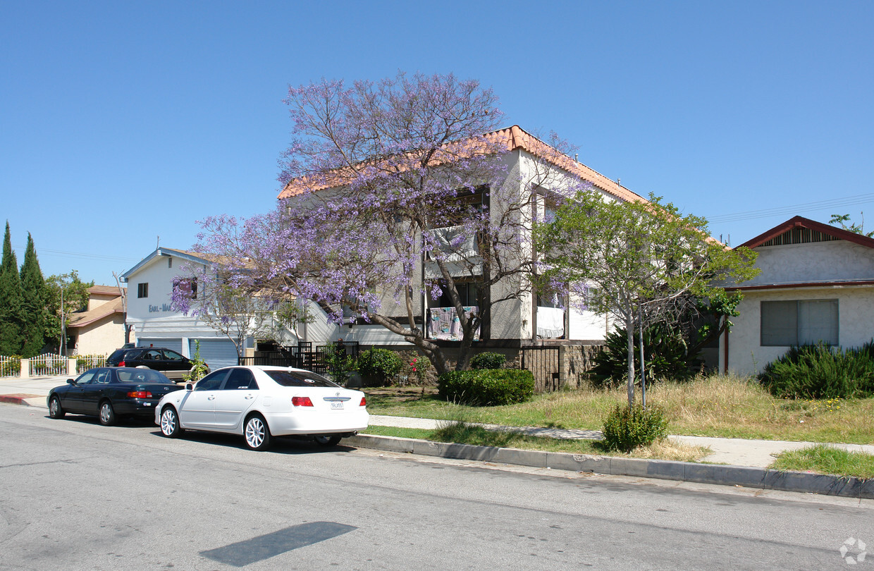 Foto del edificio - 711 Salem St