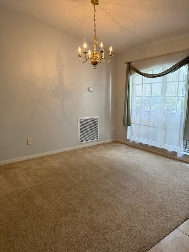 Building Photo - 781 NW Grenada St