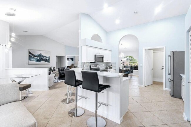 Foto del edificio - 12898 Buckland St