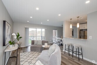 1BR, 1BA - 705SF - Renaissance Hills at Ellicott City